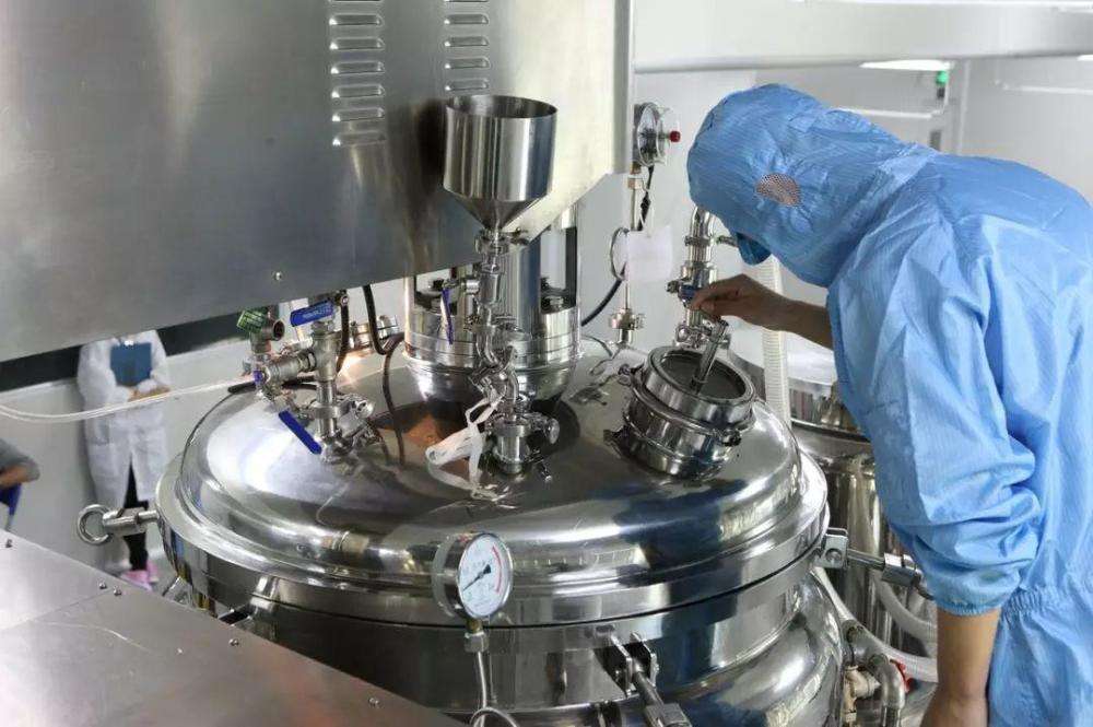 赣工机械不锈钢反应釜应用于苏州卫材制药厂